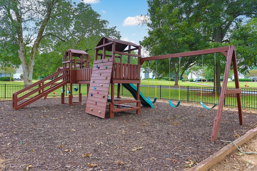 Playground - Faris Residences Newnan