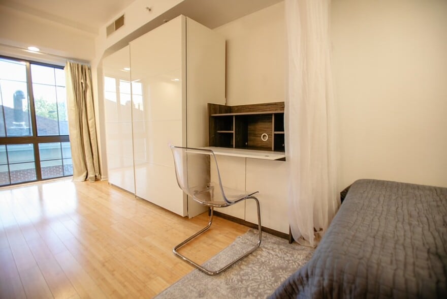 Building Photo - 7915 Eastern Ave