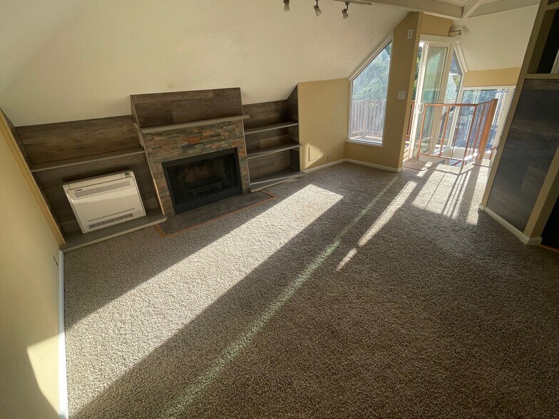 Building Photo - 1991 Glen Garry Dr