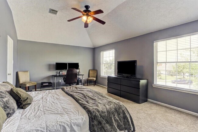 Building Photo - 19923 Brisbane Meadows Ct