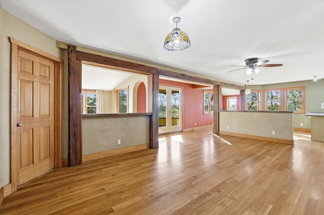 Building Photo - 102 N Gaw St