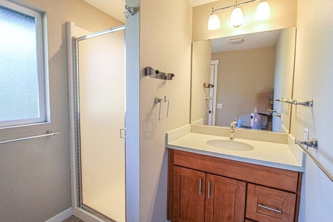 Building Photo - 17630 17th Dr SE