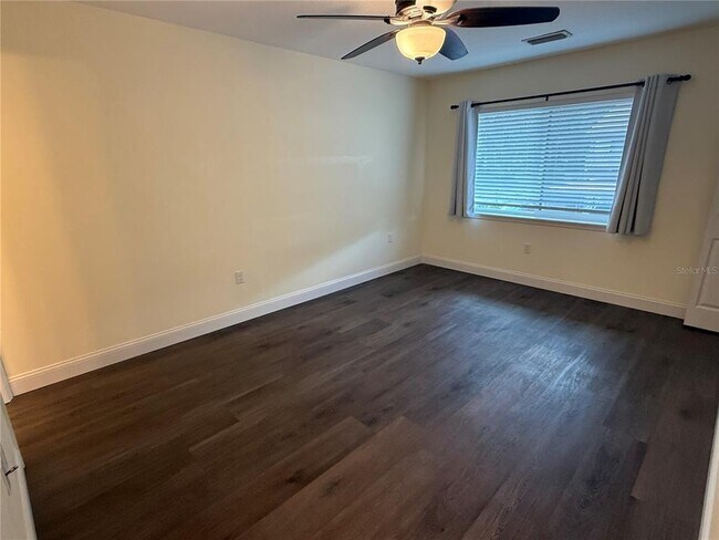 Building Photo - 514 Longfellow Ct