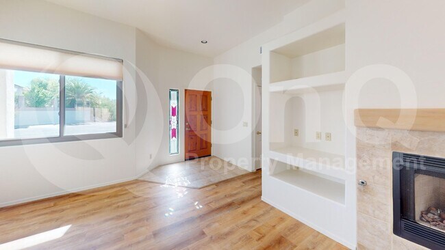 Building Photo - 137 E Calle Zavala