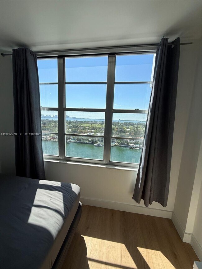 Building Photo - 5700 Collins Ave