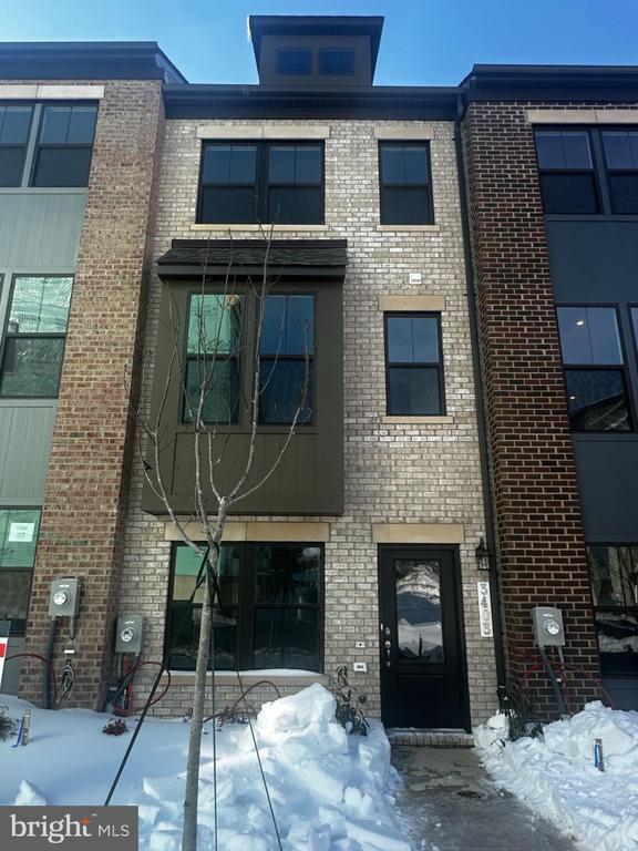 Building Photo - 3403 Whippitt Wy