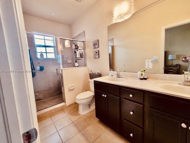 Building Photo - 9541 SW 171st Pl