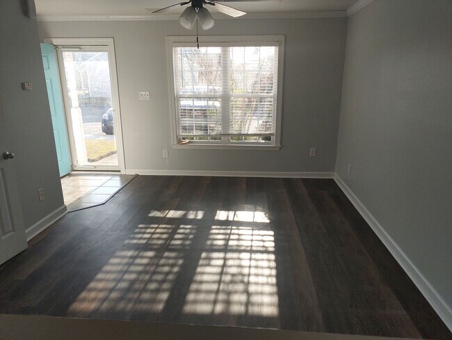 Building Photo - Just waiting for YOU!! At Carolina Forest!!!