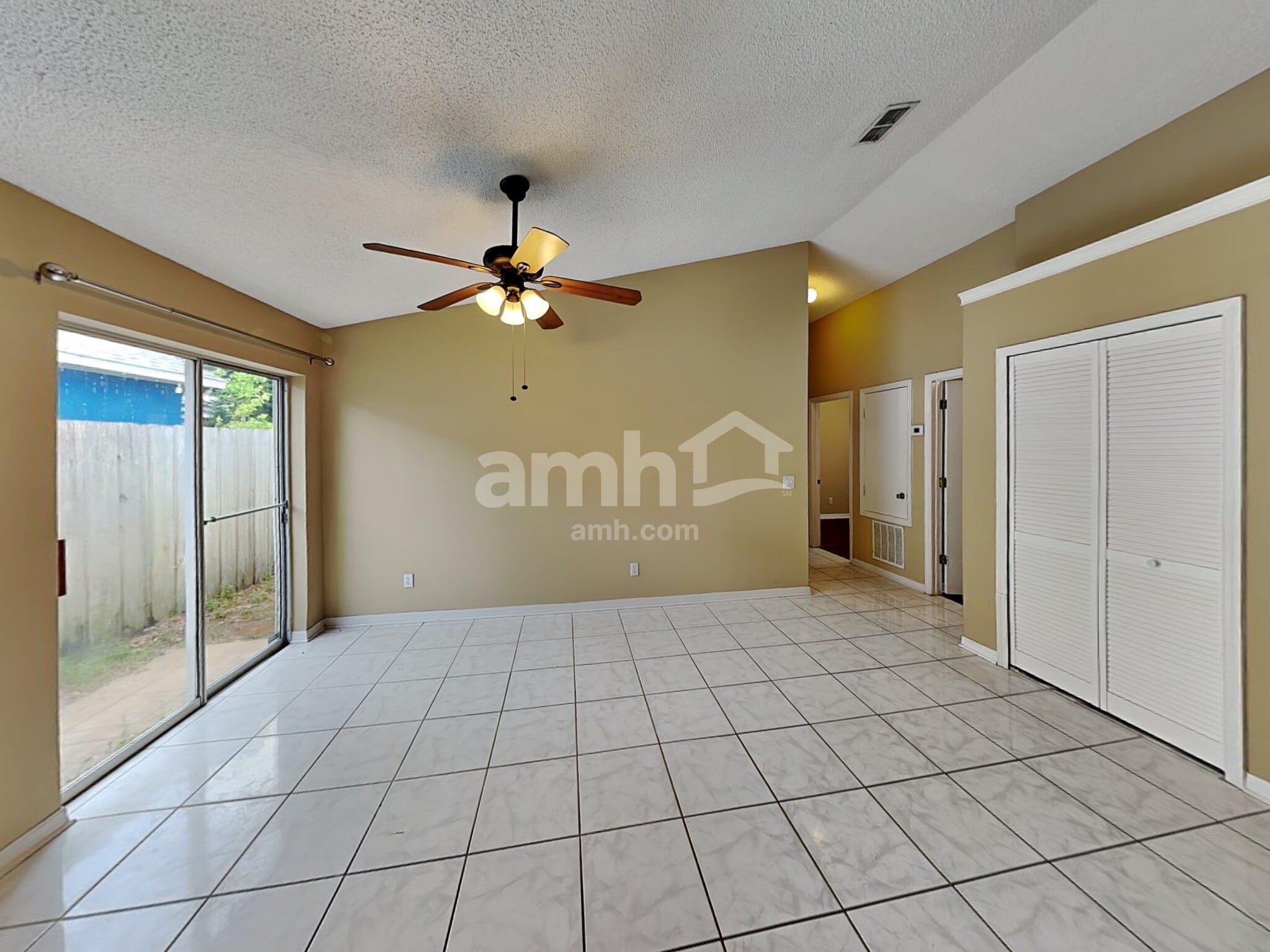 Building Photo - 12600 Parkbury Dr