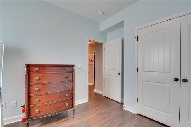 Building Photo - 4 bed, 2.5 bath home on corner lot with 2 car garage and fenced in back yard