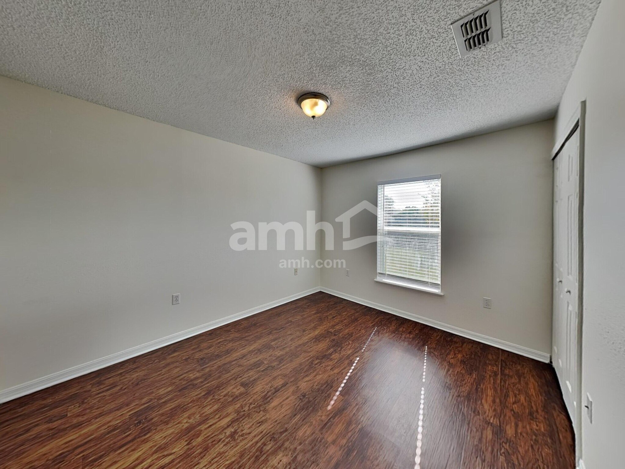 Building Photo - 7378 High Bluff Rd N