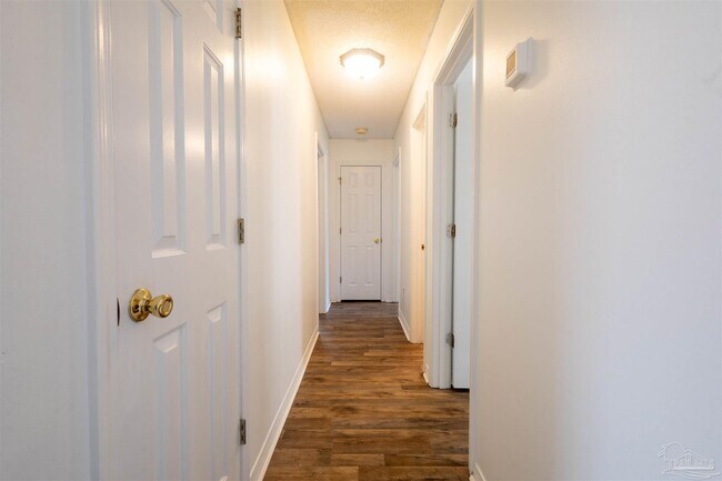 Building Photo - 873 Brande Ct
