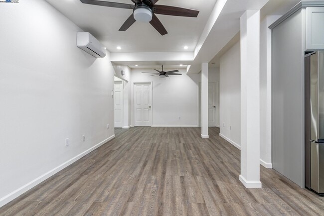 Building Photo - 16318 Maubert Ave