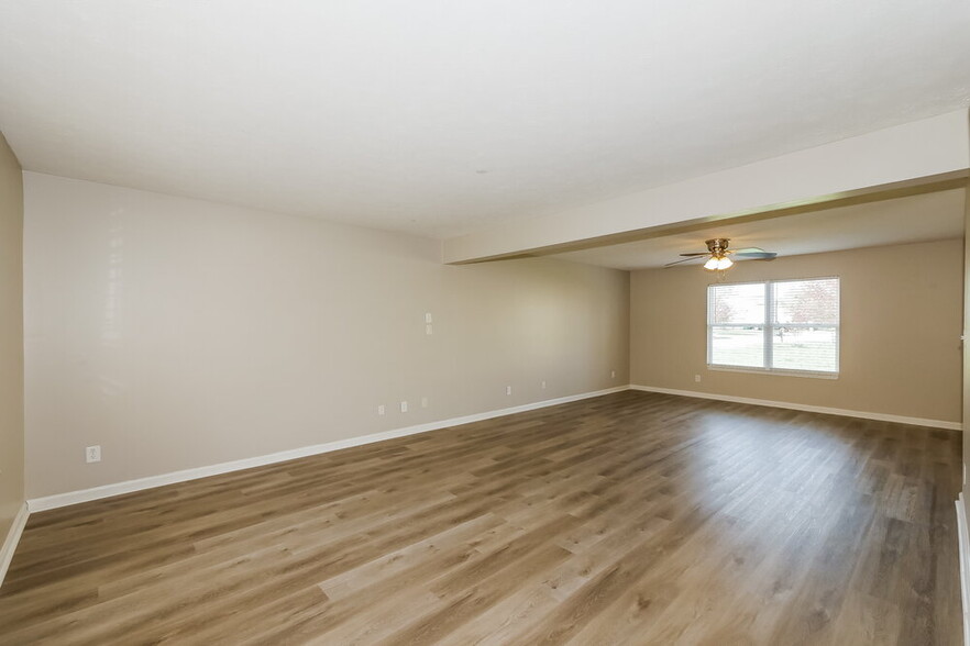 Building Photo - 1361 Blue Ridge Ln