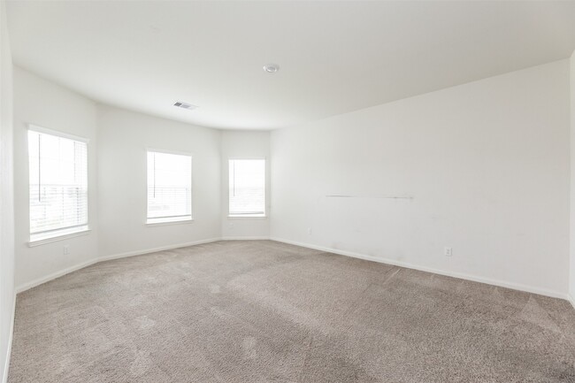 Building Photo - 541 Amberwood Pk Dr
