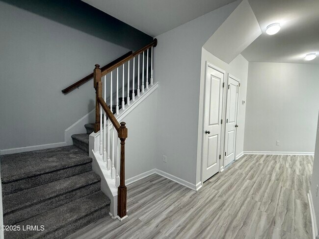 Building Photo - 1069 S Innovation Dr