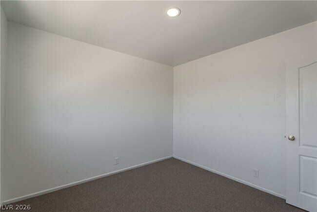 Building Photo - 2298 Golden Arrow Dr