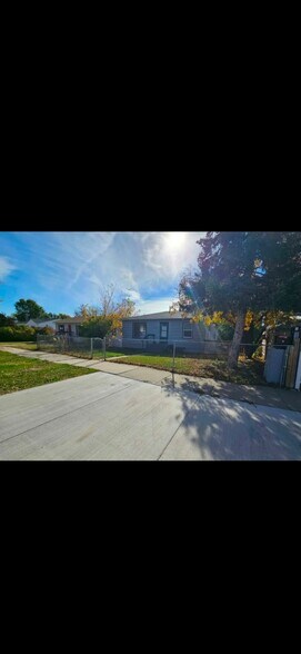 Building Photo - 207 Saint Andrew St