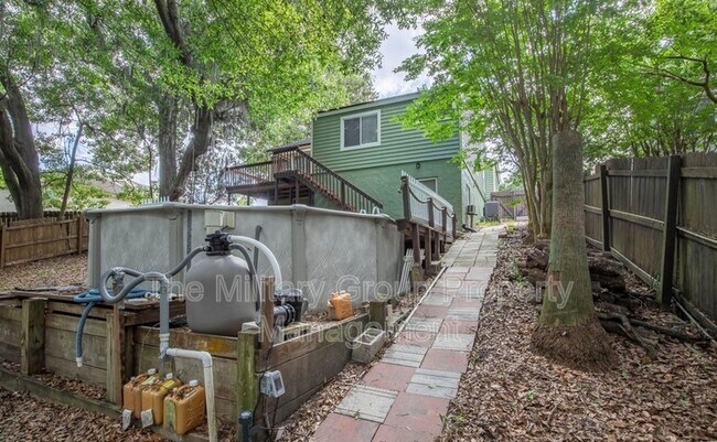Building Photo - 3390 Millcrest Pl