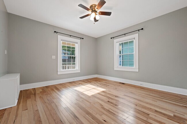 Building Photo - Beautifully Renovated 2 Bed / 2 Bath Home with Fenced Yard in Durham!