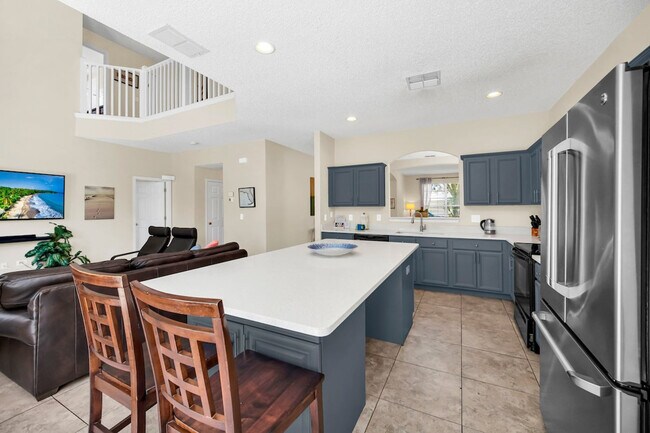 Building Photo - 8538 Sunrise Key Dr