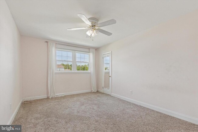 Building Photo - 317 Weymouth Rd