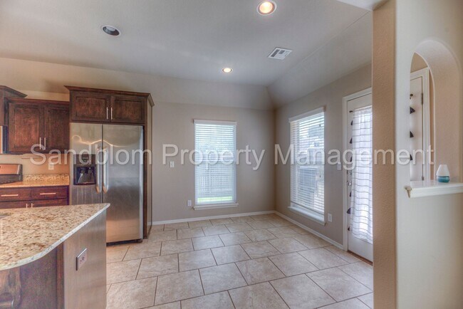 Building Photo - For Lease | Bixby | $3600 Rent | Available...