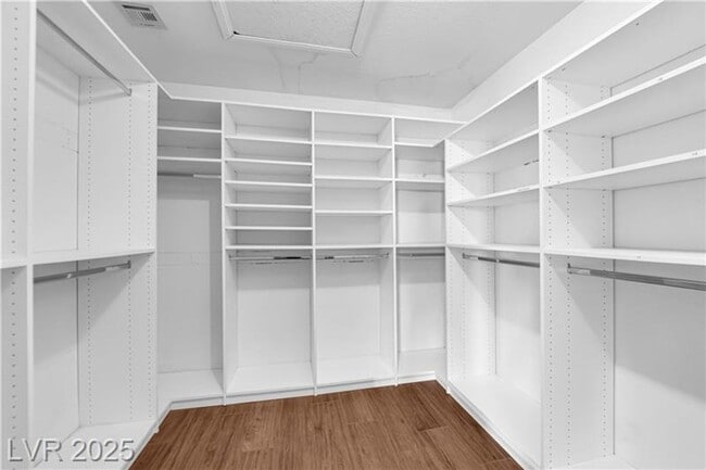 Building Photo - 1.2 Acres with Indoor & Outdoor RV Parking!!!!