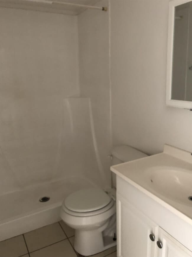 Building Photo - 2340 Maple Ave