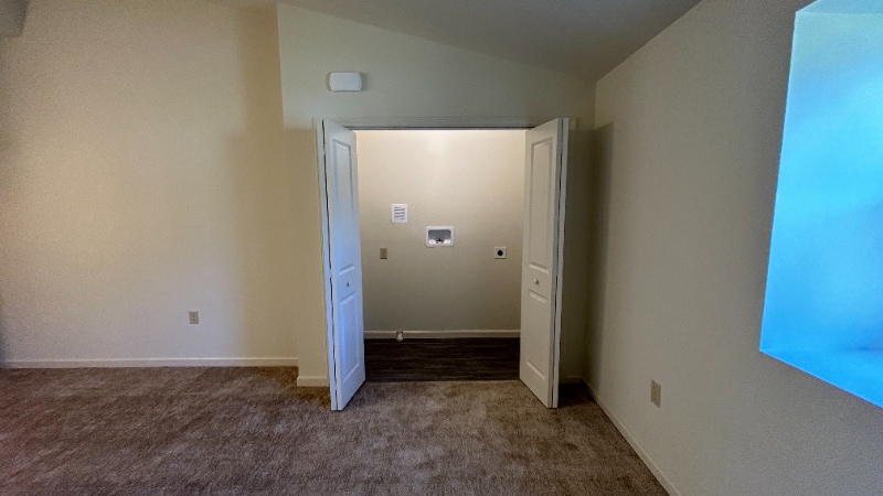 Building Photo - 807 Rainbow Dr