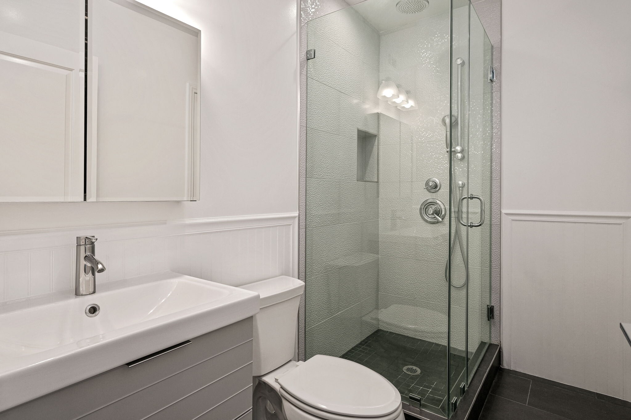 Building Photo - 1238 S Burnside Ave