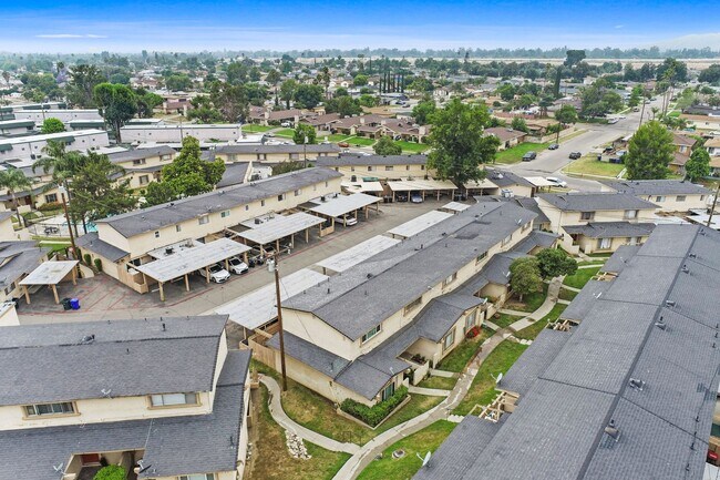 Building Photo - 3700 Mountain Ave N
