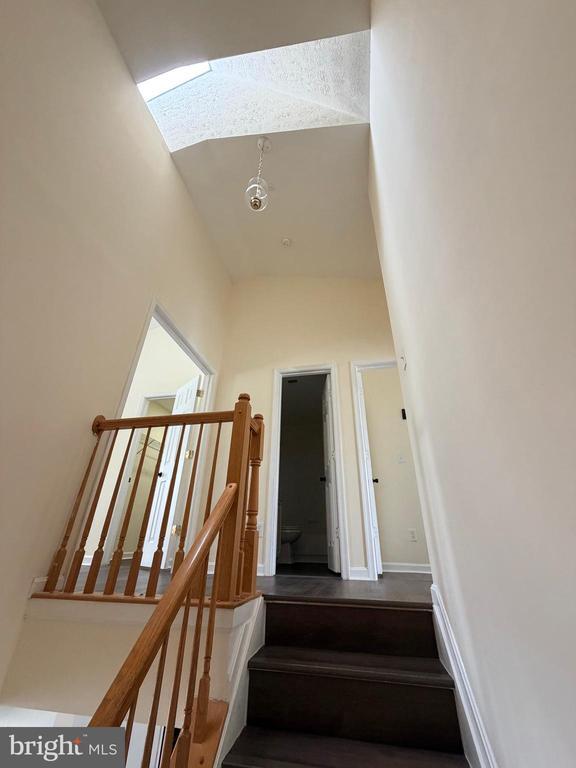 Building Photo - 14120 Silver Teal Way