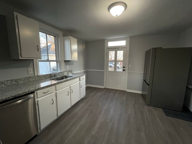 Building Photo - 215-217 Cleveland Avenue