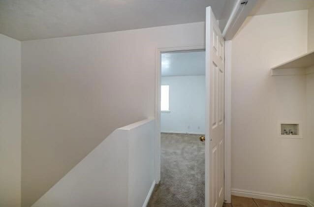 Building Photo - 88 250 N