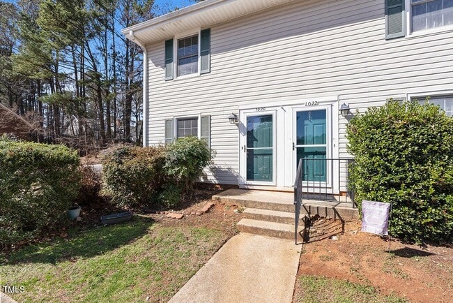 Building Photo - 1020 Nottingham Ct