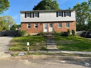 Building Photo - 22 Van Wicklen Ct