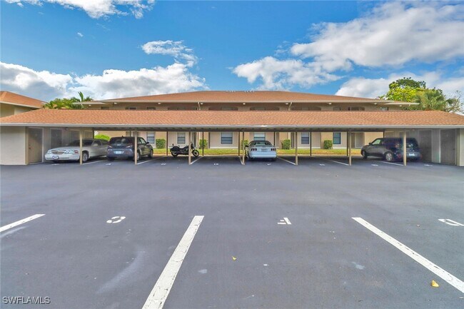 Building Photo - 131 Cypress Way E