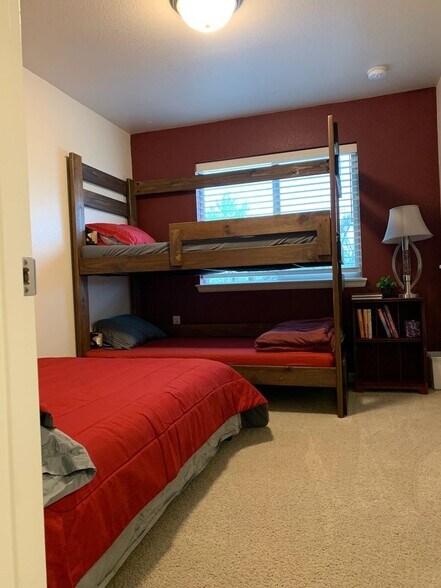 Building Photo - 210 Marshall Mews St