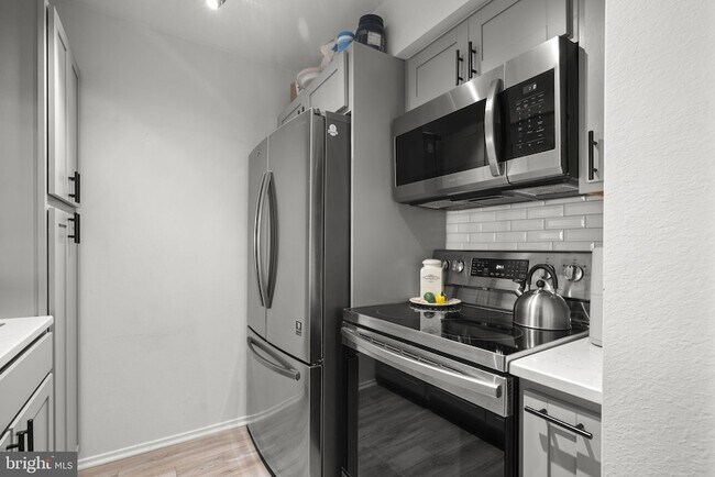 Building Photo - 3311 Wyndham Cir