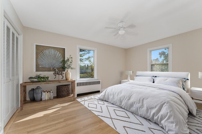 Building Photo - 4 Lingert Ave