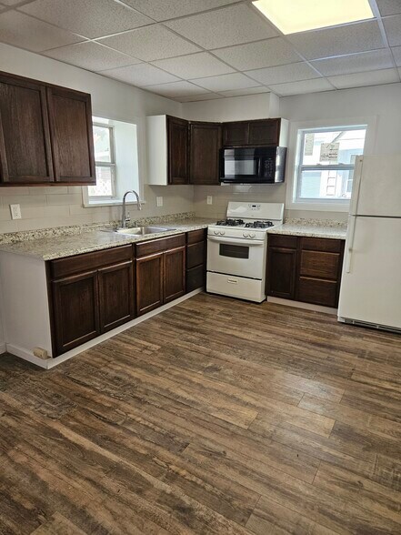 kitchen - 434 W Front St