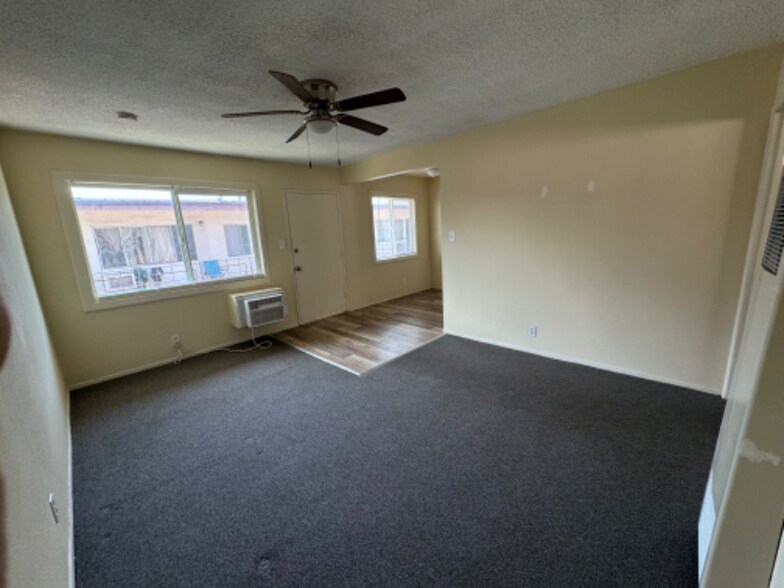 Building Photo - 1141 S Spruce St