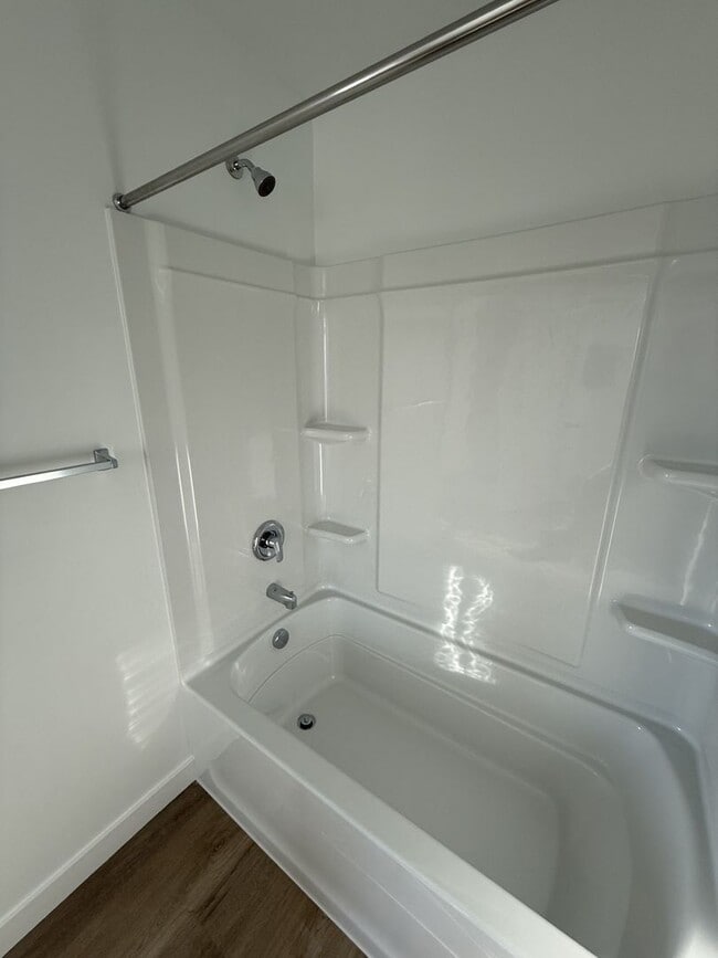 Building Photo - Brand New Beautiful Town Home in Salem, UT