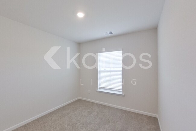 Building Photo - 2579 Banyon Cir