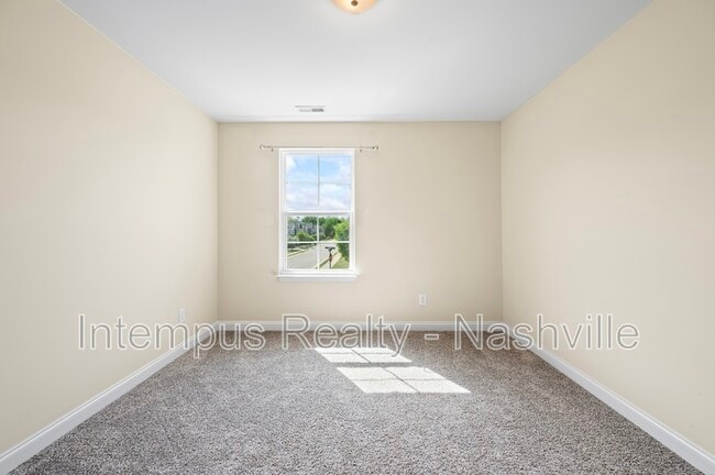 Building Photo - 1704 Bethel Ln