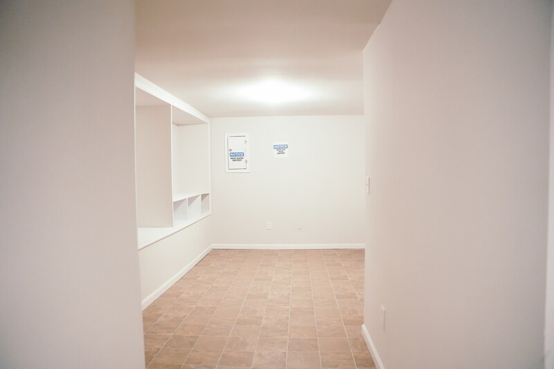 Building Photo - 916 W Lombard St