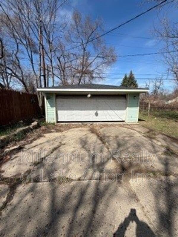 Building Photo - 611 E Madison Ave