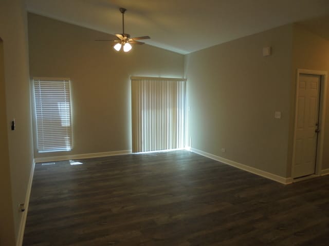 Building Photo - 1823 Shetland Rd