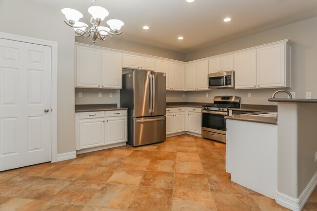 Building Photo - 5809 Magic Oak St